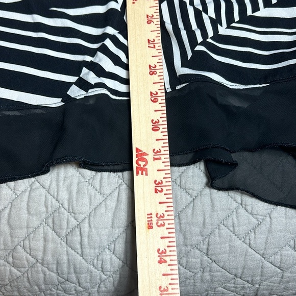 Cato Black and White Blouse with Sheer Trim Sz 26/28W - Picture 8 of 9